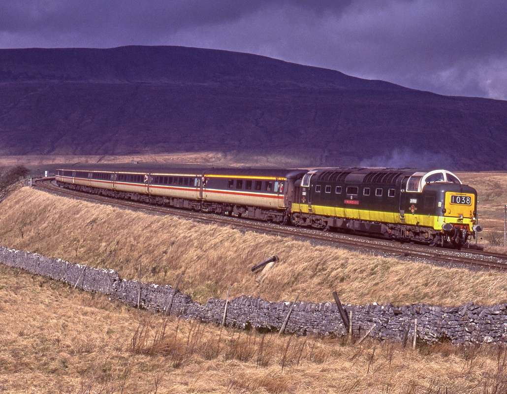 intercity-train-class55@2x